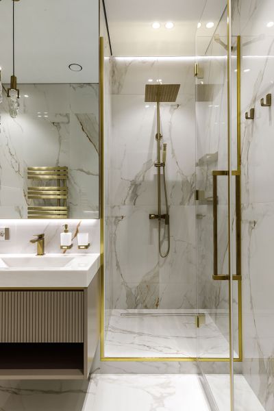 Душевое ограждение в ЖК «Royal Landmark»