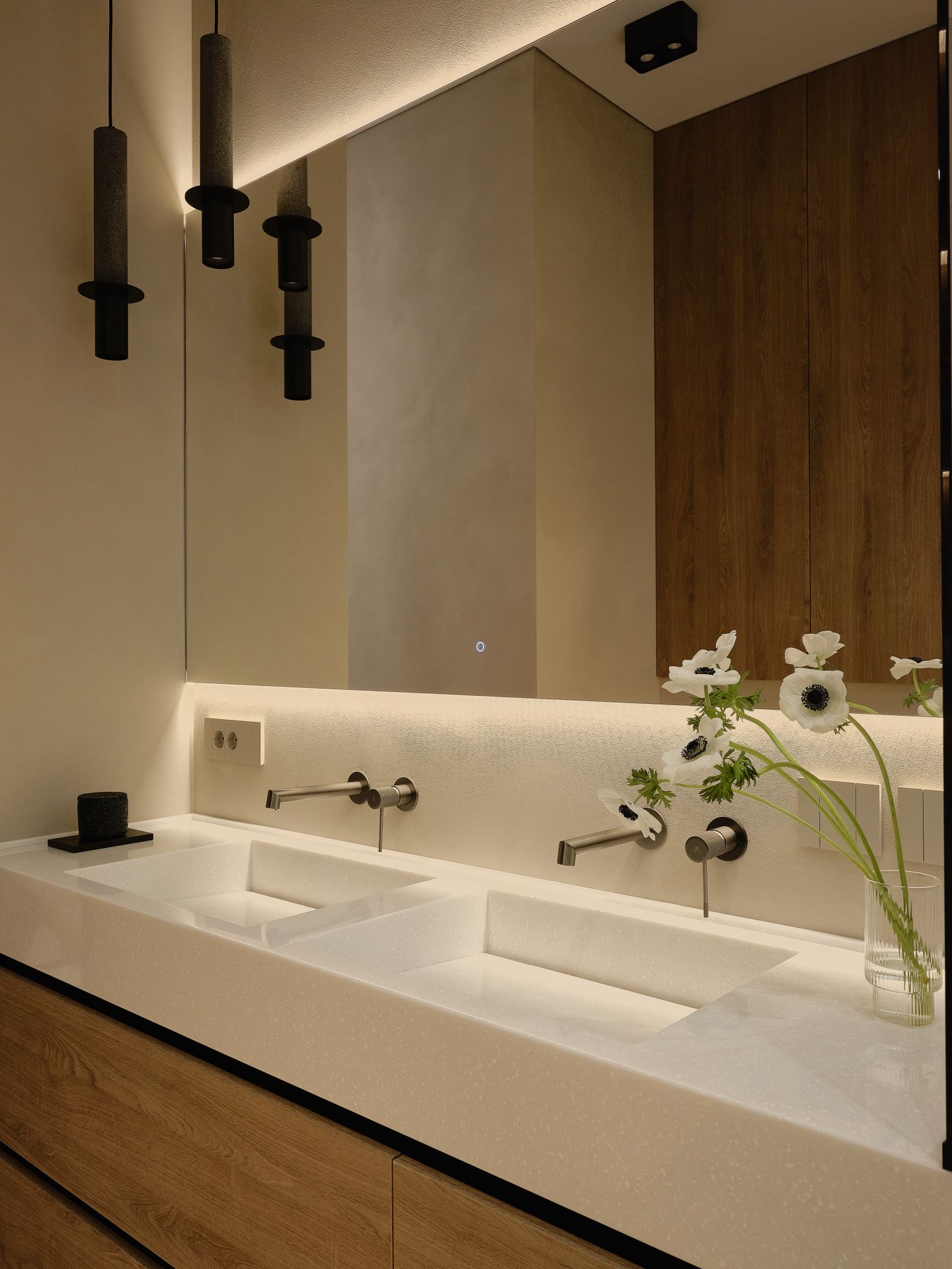 Зеркала в КМ Residence Prime