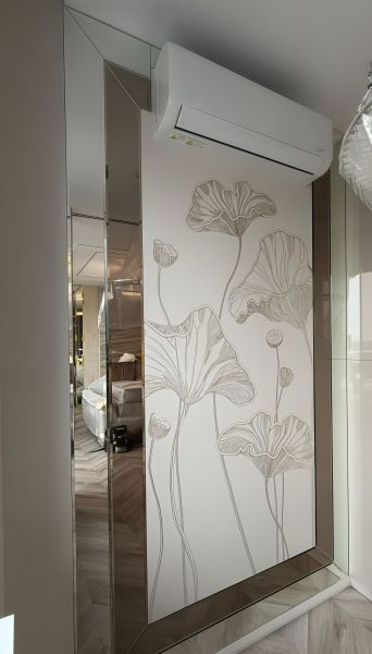 Зеркальное панно в ЖК «Георгиевский»