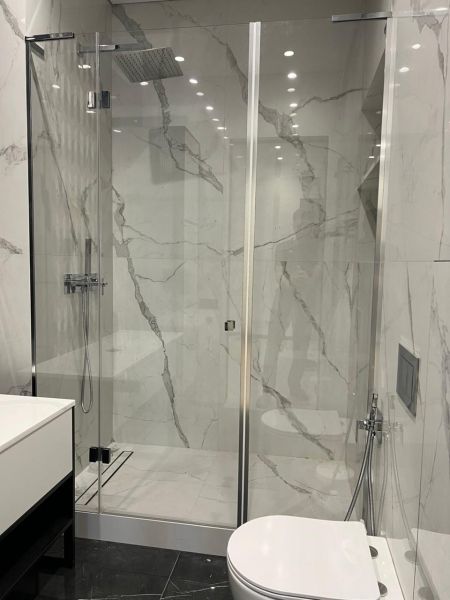 Душевое ограждение в ЖК «Дворянский»